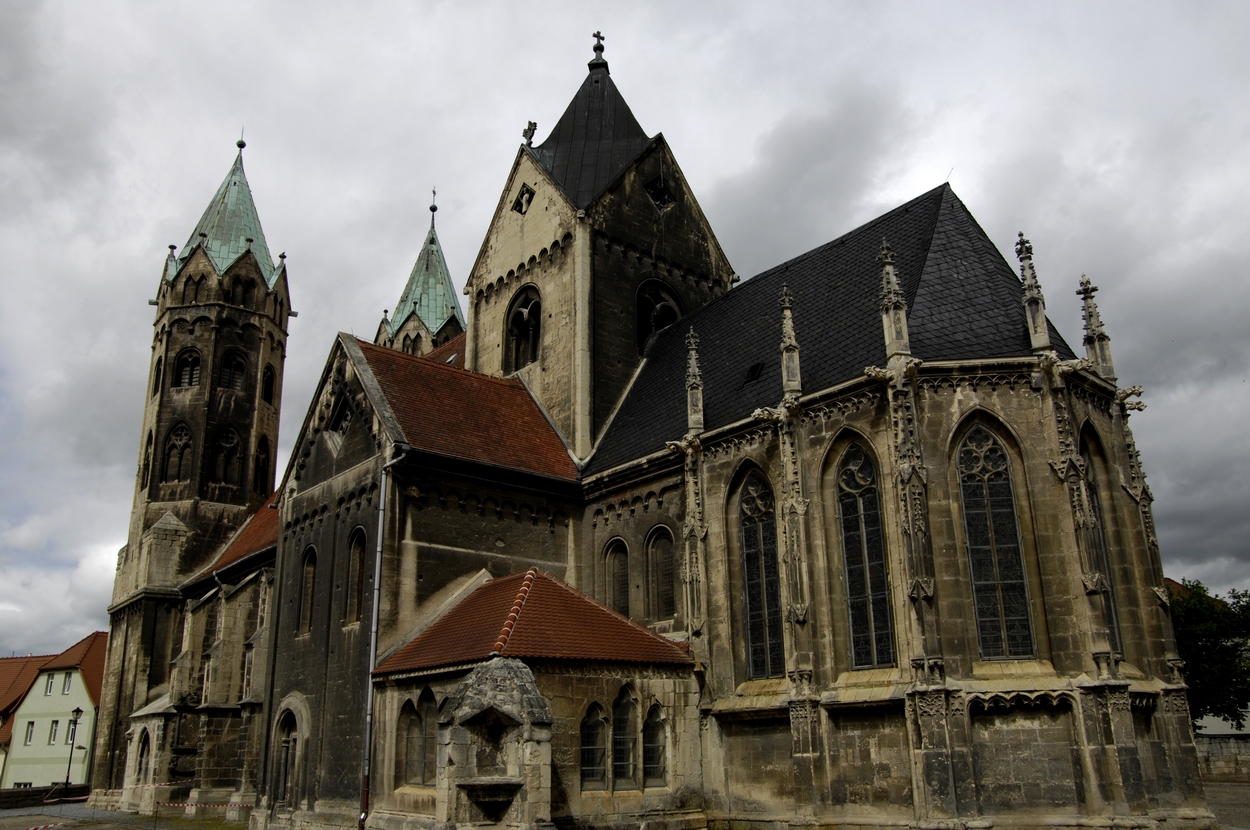 Freyburg, Kirche