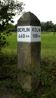 Bleiwsche Meilenstein an berlandstrae