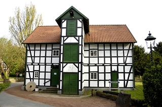 Holzhausen, Fachwerkwassermhle